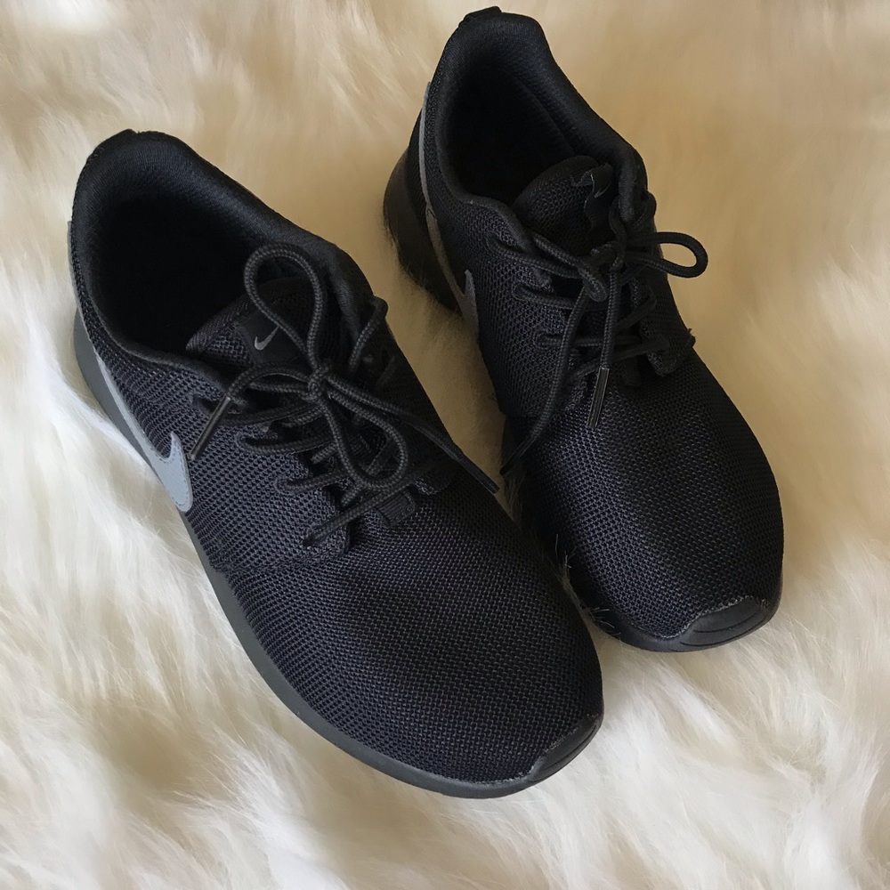 Nike Roshes 👟